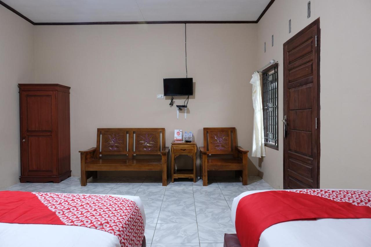 Oyo 1851 Homestay Joss Tanjungbinga Exterior photo