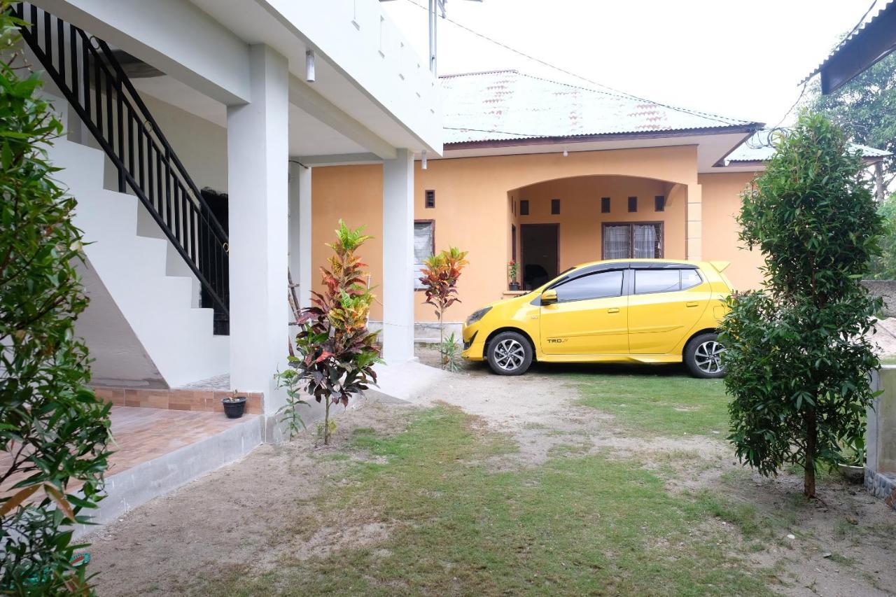 Oyo 1851 Homestay Joss Tanjungbinga Exterior photo